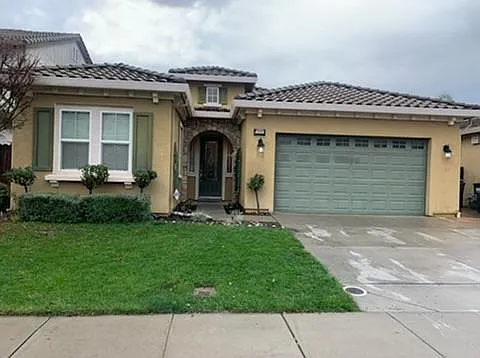 Building Photo - 3009 Tagura Dr