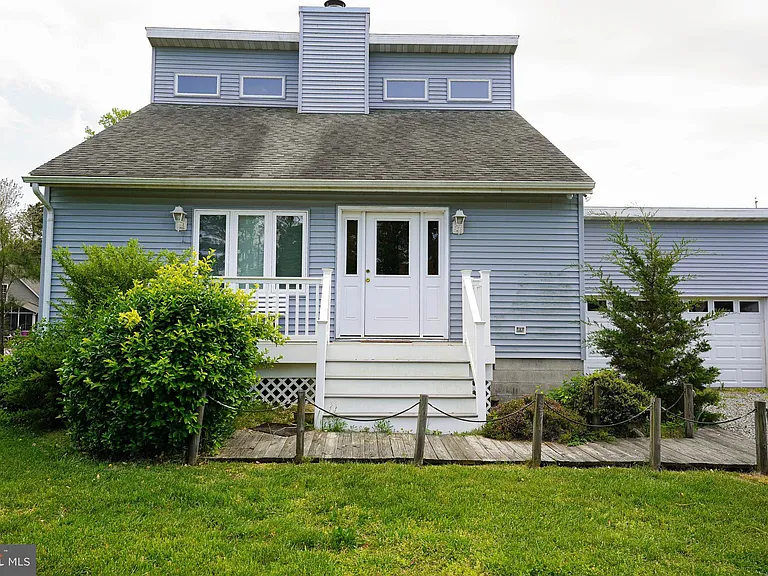 39028 Bayview W — Photo 1