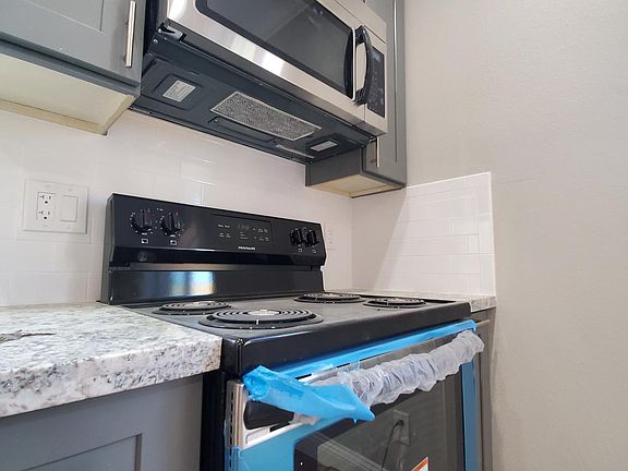 5th image of 248 Arbor Valley Dr #2