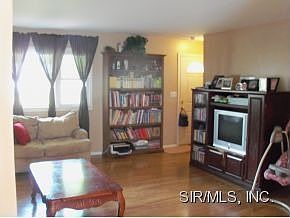 4th image of 617 Saint Anthony Dr