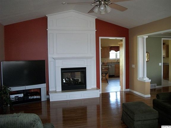 Home for Sale in Quincy, IL $289,000