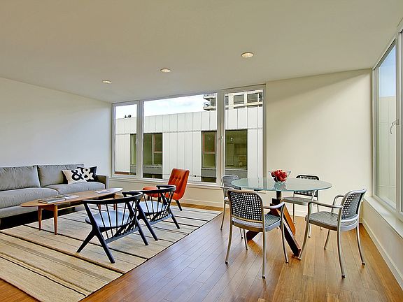 4th image of 711 Bellevue Ave E APT 115