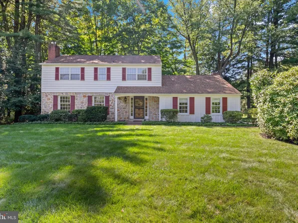 660 Radnor Valley Dr, Villanova, PA 19085