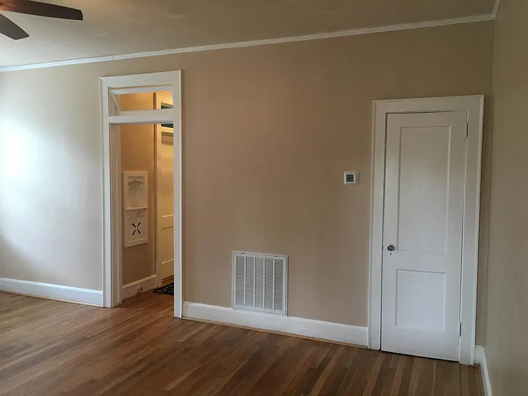 1212 Anthony Ave — Photo 6