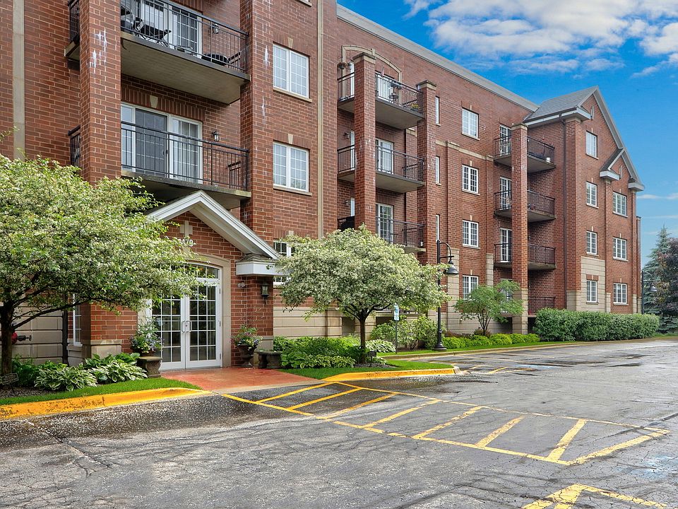 1st image of 1479 N Milwaukee Ave APT 403