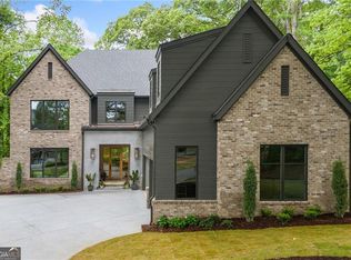 402 Chattahoochee St, Roswell, GA 30075