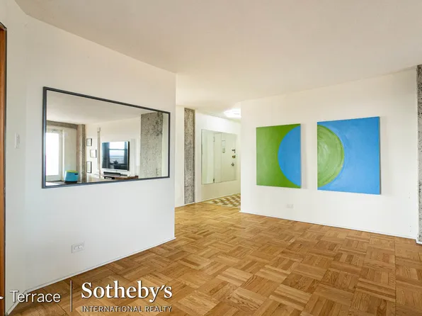 125-10 Queens Boulevard image 21 of 28