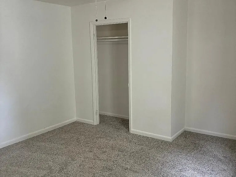 233 Marion St — Photo 10