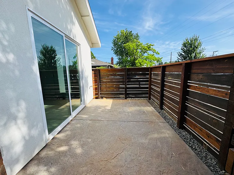 175 Sterling Ave — Photo 3