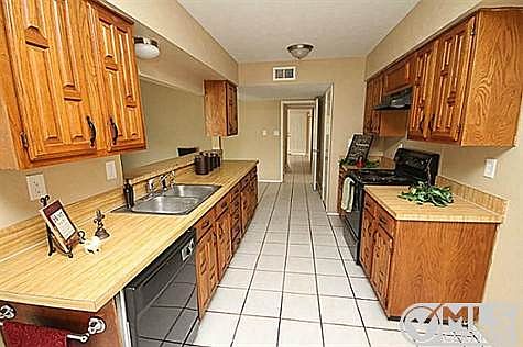 4th image of 1013 Amur St