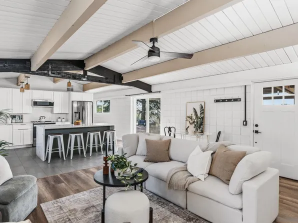 30562 Rolling Hills Dr, Valley Center, CA 92082
