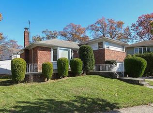 1553 Grand Ave, Baldwin, NY 11510