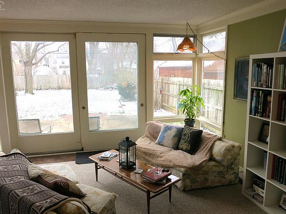 4th image of 1109 Kensington Ave