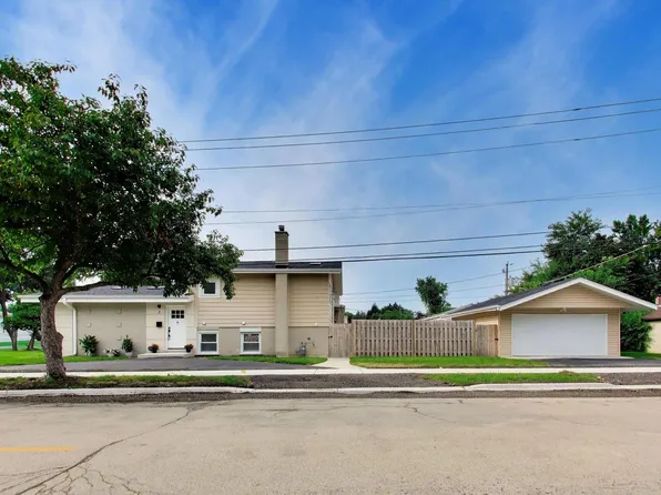 3 W White Oak St, Arlington Heights, IL 60005