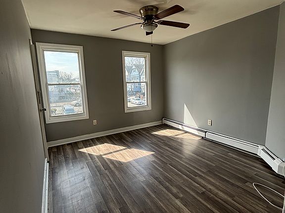 4th image of 88 Wilson Pl Floor 1