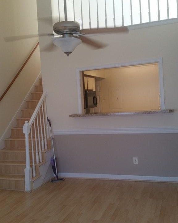 1st image of 516 Thorncliff Dr APT 203