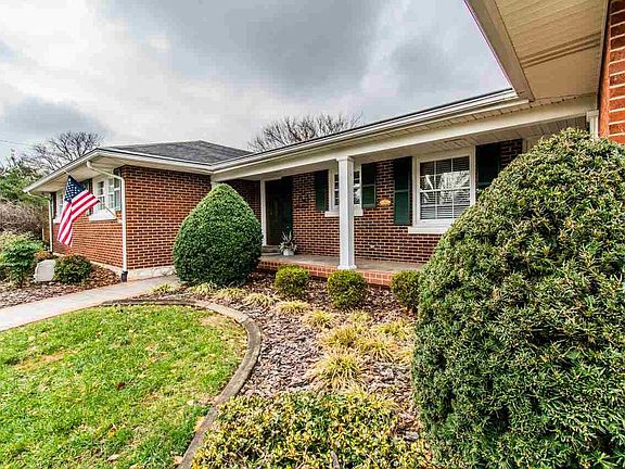2nd image of 540 Ashmoor Ave