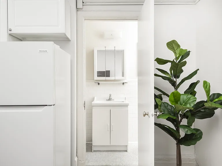 Adelphia House - The Burnley — Photo 11
