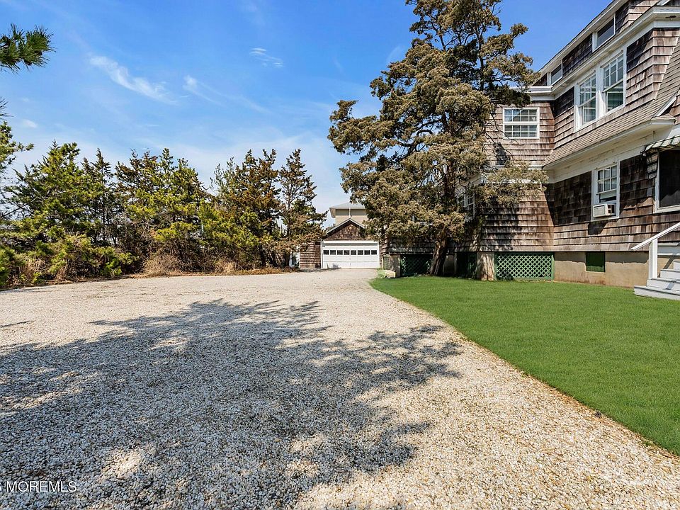 1st image of 104 Mathis Place
