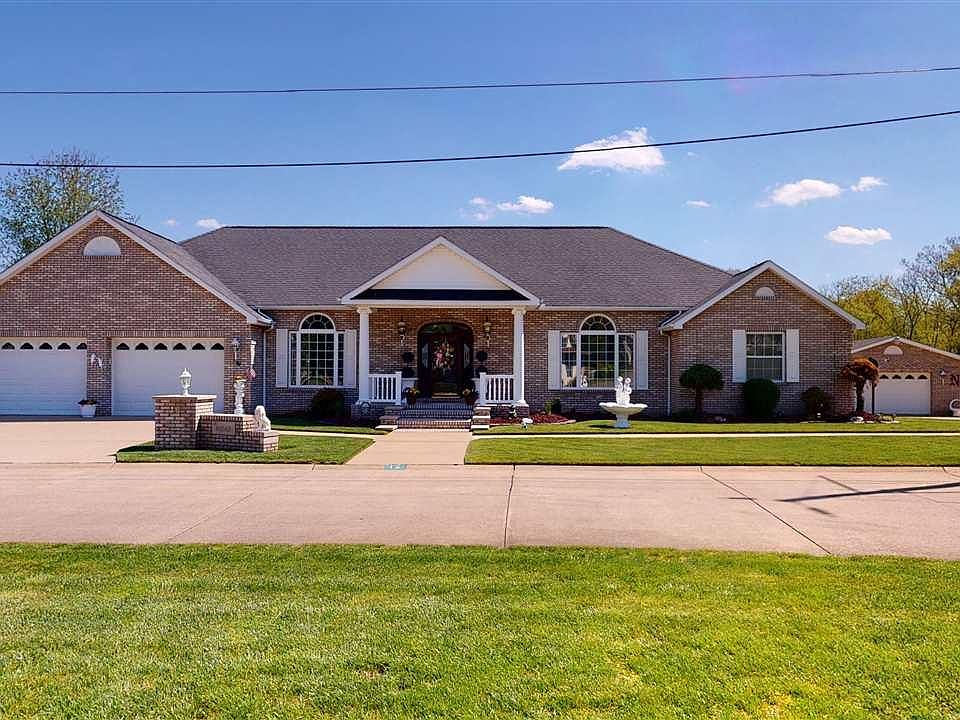 1st image of 16 Diamond Dr