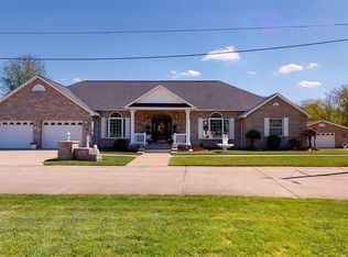 16 Diamond Dr, Barboursville, WV 25504