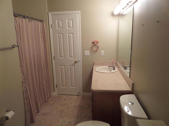 4th image of 6470 NW 64th Ave