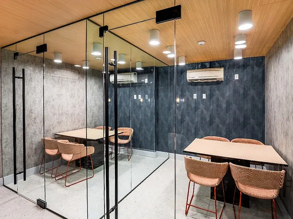 31-61 Vernon Boulevard image 38 of 72