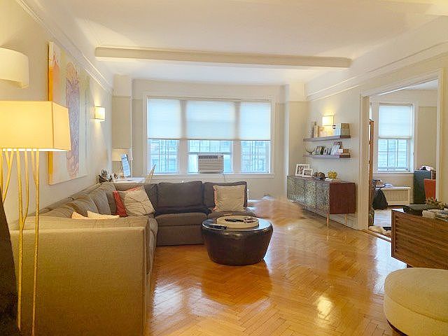 1st image of 124 W 79th St APT 3A