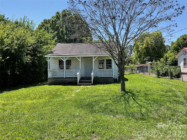 1024 Catawba St, Lincolnton, NC 28092