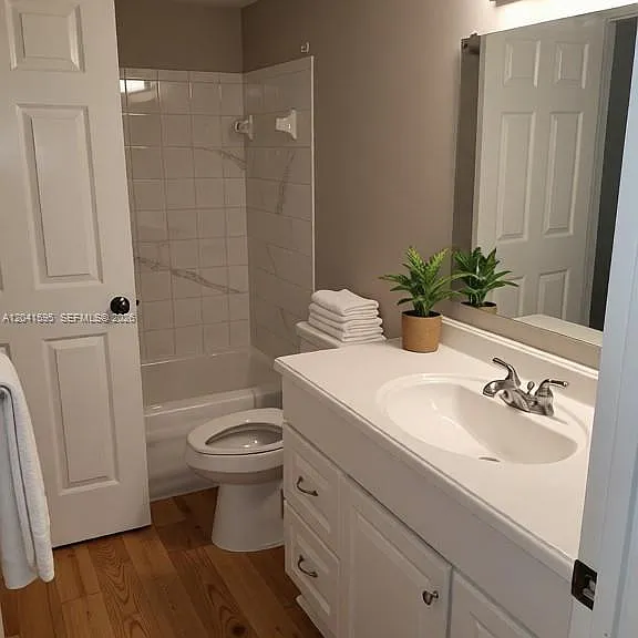 738 Crest Pines Dr #0 — Photo 2