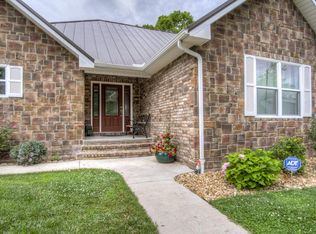 13041 Locust Rd, Carthage, MO 64836