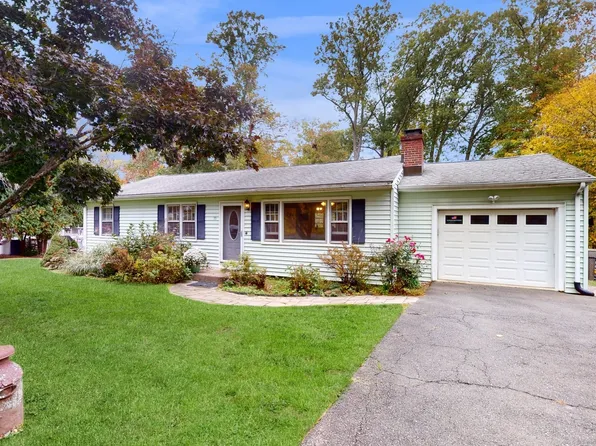 33 Dana Road, Danbury, CT 06811