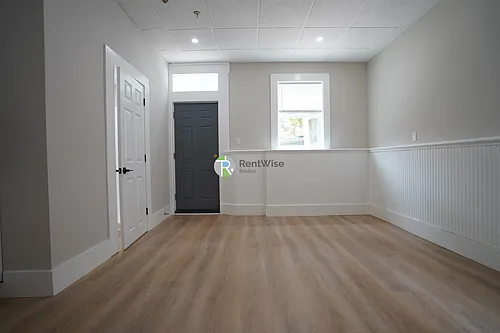 142 Dorchester St Photo 1