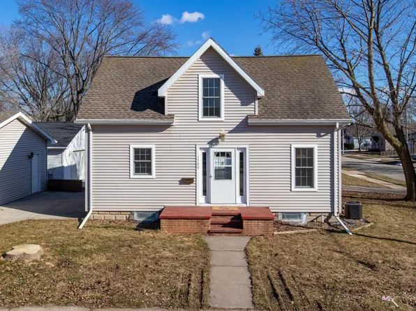1500 N Summit St, Appleton, WI 54914