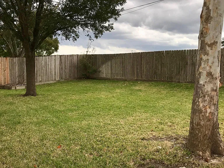 1917 Stratford Dr — Photo 22