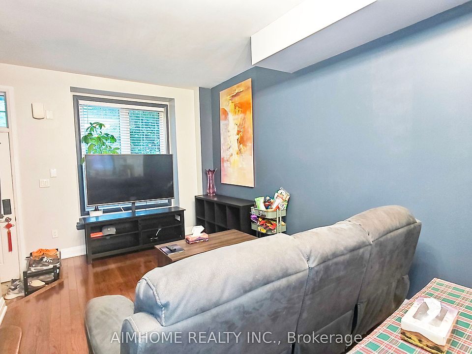 1st image of 40 Raffeix Ln