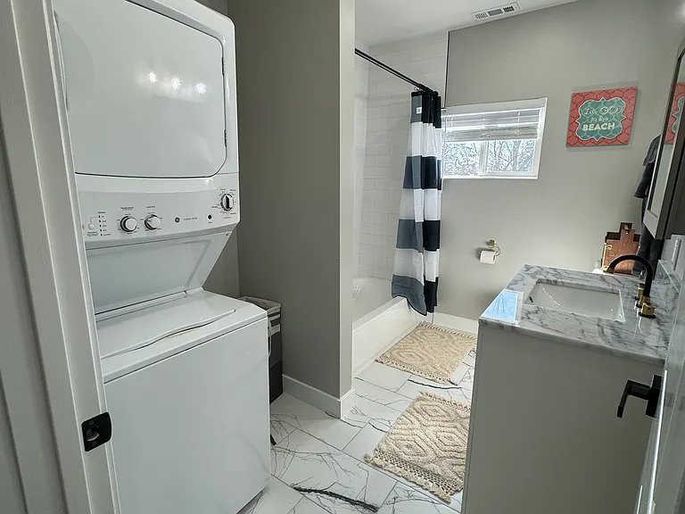 328 N Euclid Ave #C — Photo 8