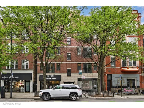 1751 W Division St #2E Photo 1 1751 W Division St #2E Photo 1