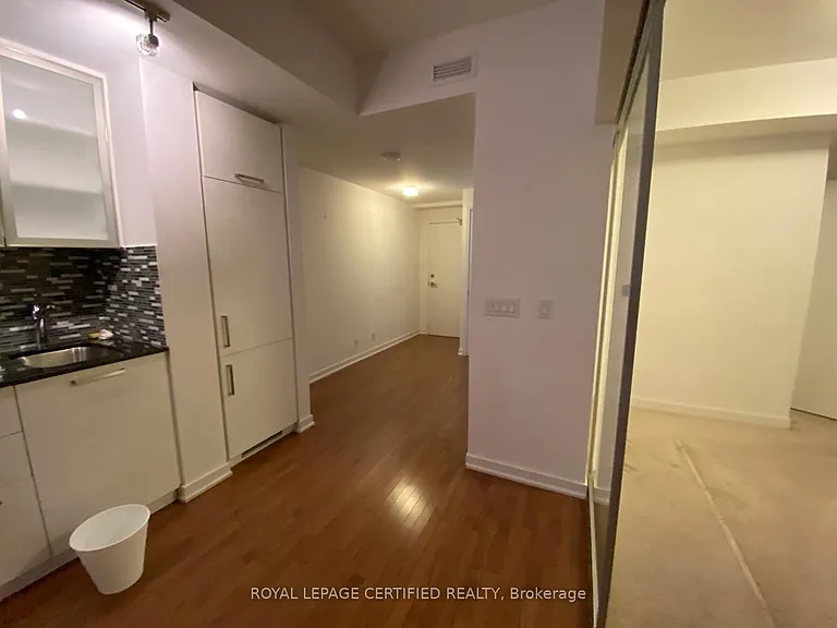 14 York St #4407 — Photo 6