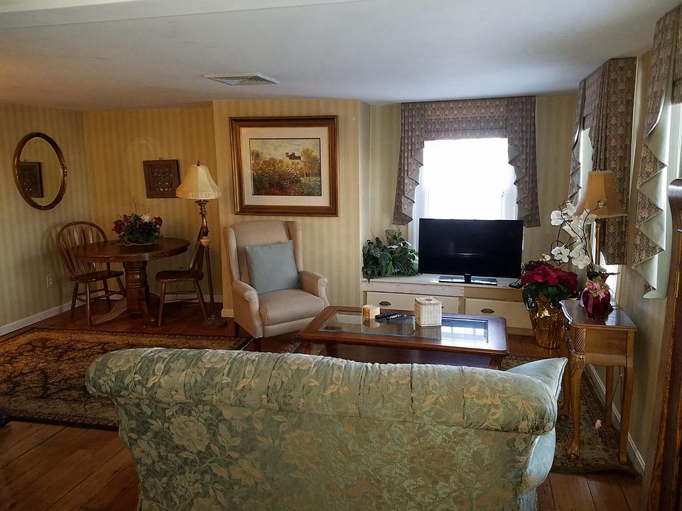 2nd image of 420 N Union Ave #C