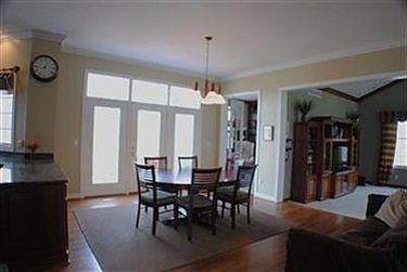 4th image of 8440 Wembley Ct