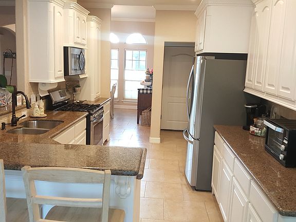5th image of 105 Corkwood St
