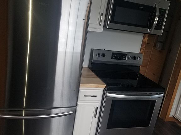 5th image of 106 Morton Ave