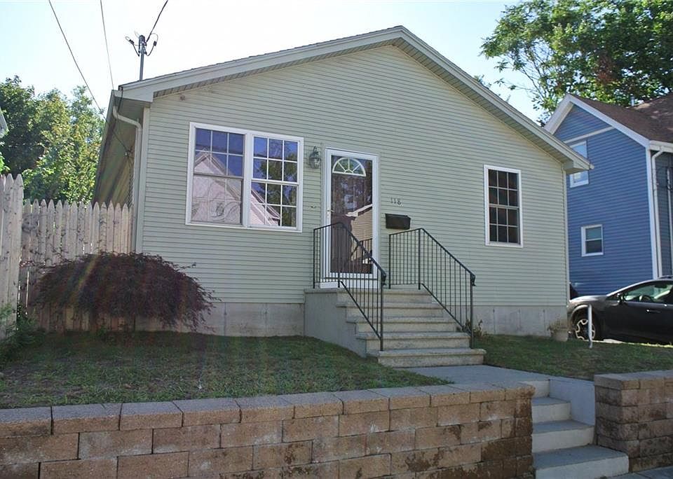 1st image of 118 Salina St