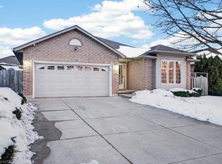 128 Nugent Dr, Hamilton, ON L8H2M8