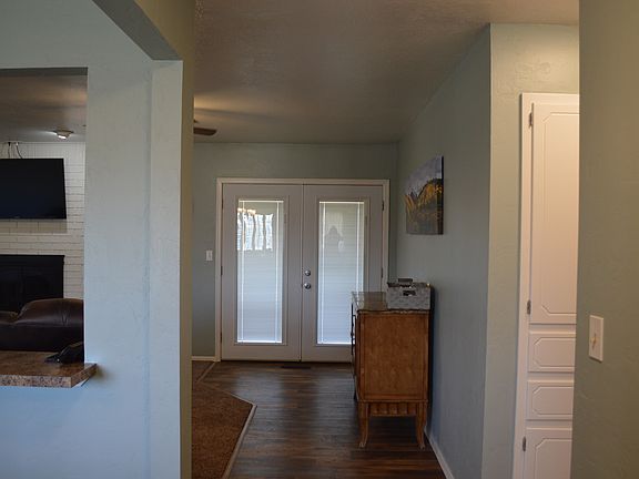 5th image of 118 Sara Dr