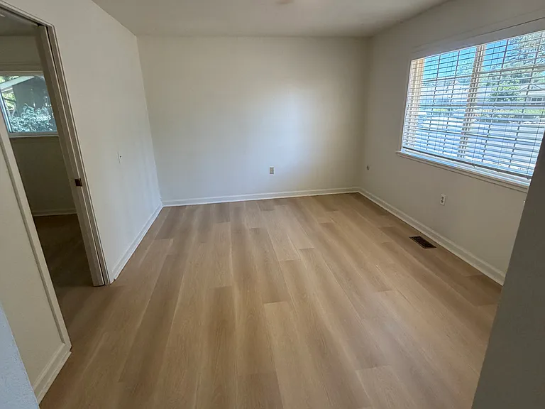 158 Rainier Cir — Photo 7