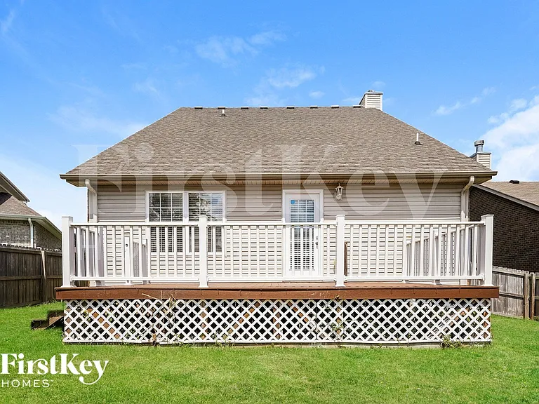308 Birchclay Point N — Photo 18