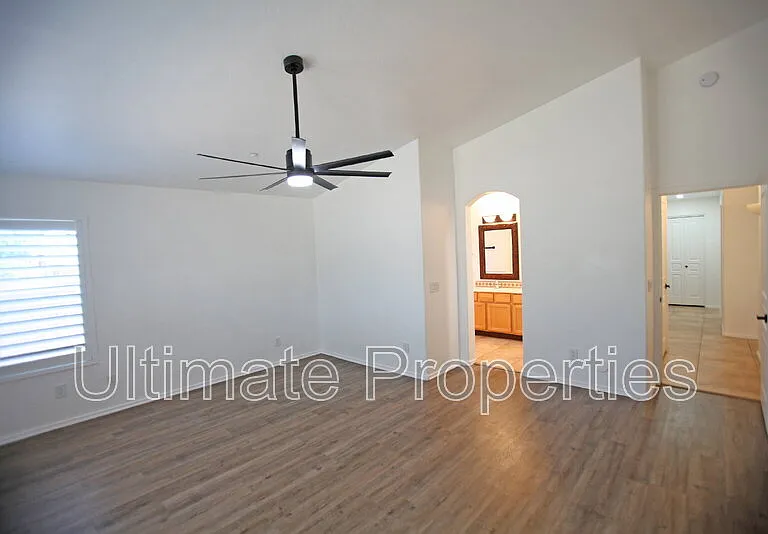 15313 N 104th Way — Photo 6