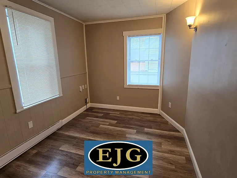504 Main St #1 — Photo 17